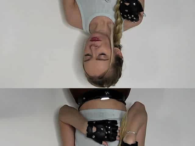 Cute blonde teen Lindsey solo toying pussy and ass