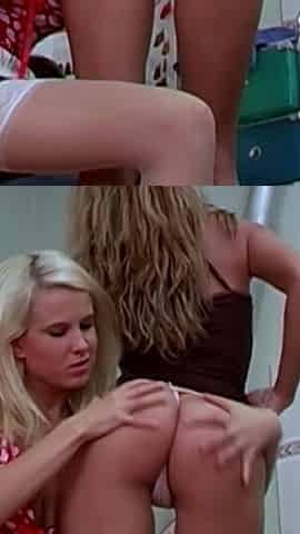 Blonde babe in sexy stockings gets her pussy eaten
