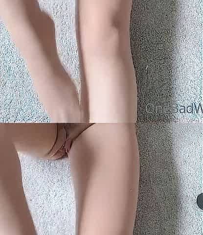Big boob brunette masturbates on webcam