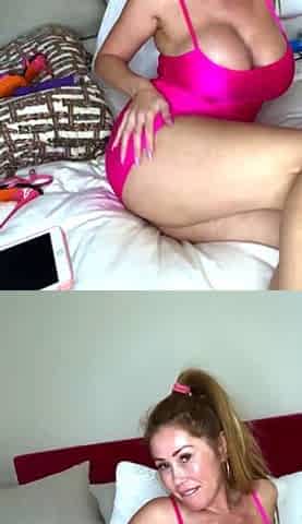 Big boobs milf masturbates with her dildo