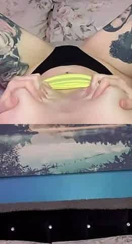 Hot amateur webcam teen masturbates for their fans
