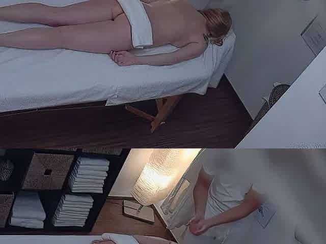 Amateur MILF Sara Bathroom Spy cam