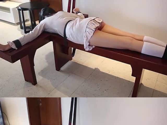 Chinese Ancient Corporal Punishment (Huarong 20 y.o.),Read comment for info