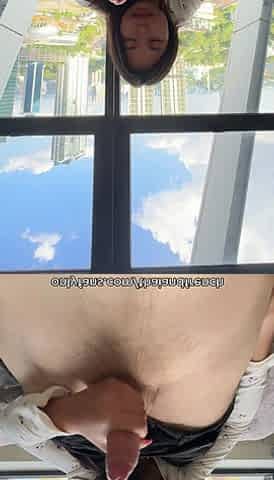 Fucks an 18-year-old Asian Girl in a Luxury Hotel