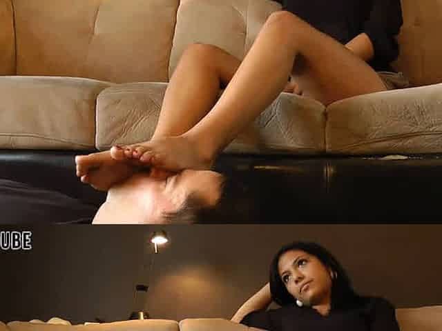 Doloress feet smelling