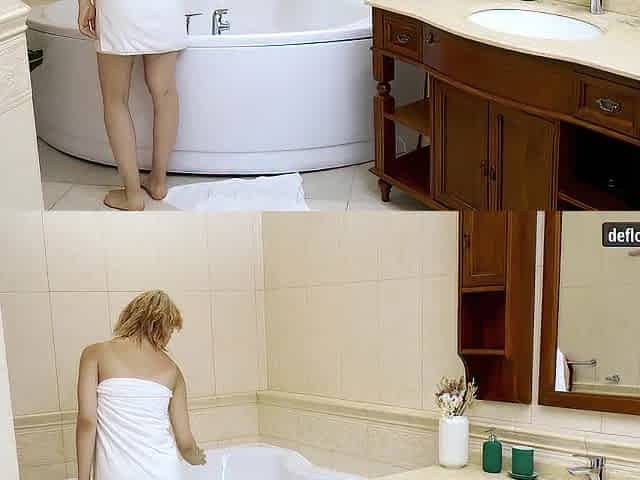 Enzo Barre masturbating soaked cunt in shower
