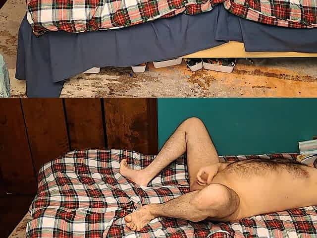 I'm masturbating in my room 1