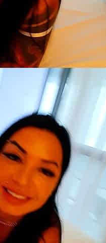 Amateur brunette babe fingering in solo masturbation