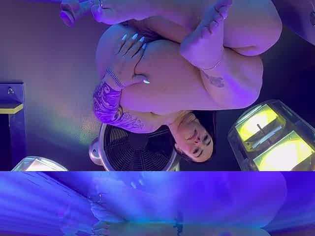 Fucking Myself While Tanning