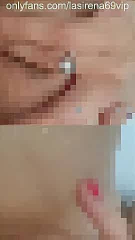 Fingering Her Constricted Twat In Bathtub