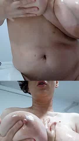 Big boobs milf masturbates with her dildo