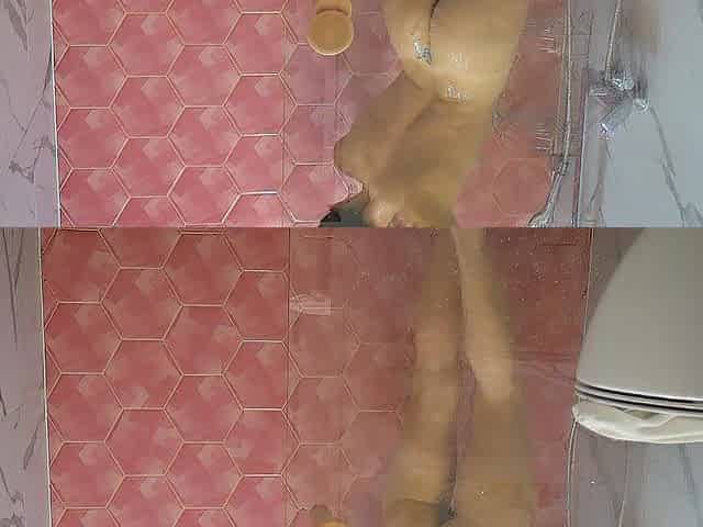Belinda Selin in the shower impales her CUNT on a large sextoy. Climax. Marvelous snatch close-up.