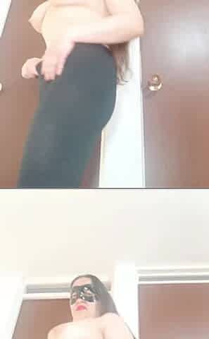 Giant Cameltoe Latina Stepmom Masturbates