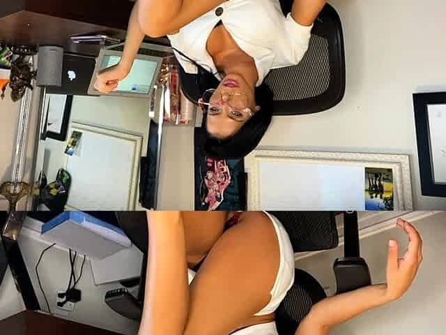 Horny Webcam Babe Solo Masturbation