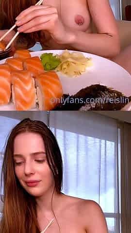 Brunette Solo Webcam Masturbation