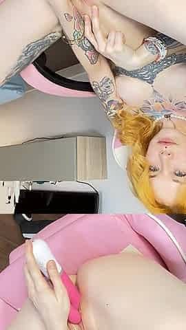 Morning Masturbation & Squirting Orgasm