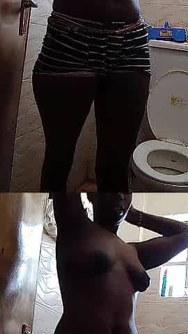 Black rubs her cunt well and opens it for squirt