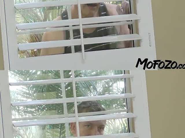 MOFOZO.com - eighteen Year Old Oriental Is Screwing With Her Neighbour