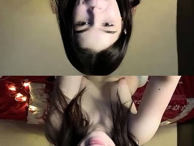 Amateur Webcam Teen Flashes Masturbates