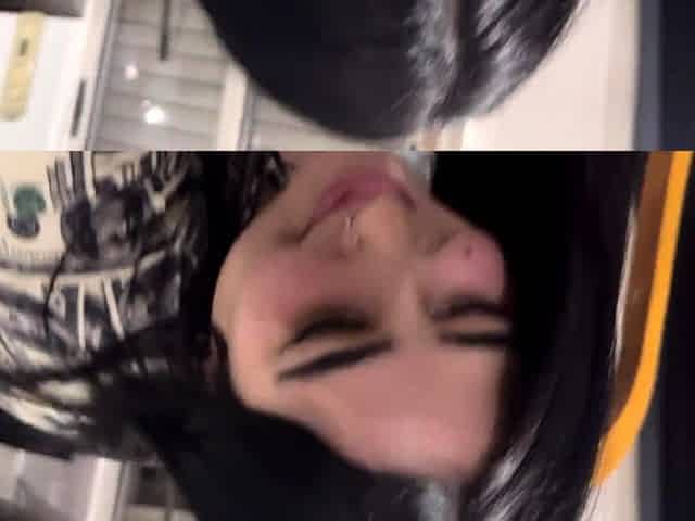 I have NO way to pay her and I offer her a good BLOWJOB