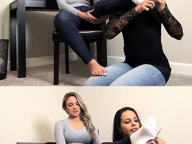 Dominica Leoni Loves Lesbian Foot Fetish