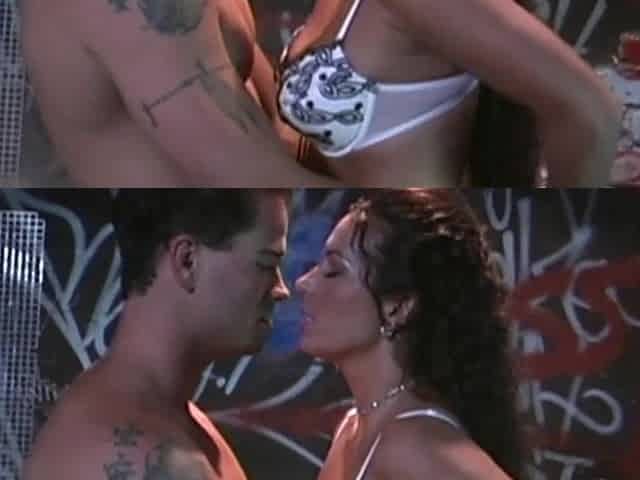 Thick Brunette Server Takes Her Customer to the Alley Outdoors to Ride His Big Dick