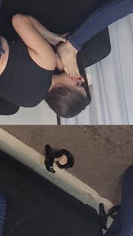 Tight Jeans and Swallowing Feet! Venus and Sun Foot Worship!