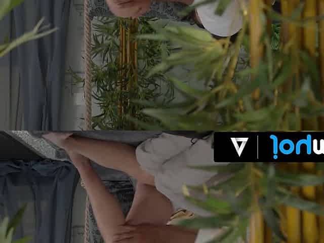 JOYMII - Erotic Sex Between Cute Playgirl Sara Bell And Her Chap