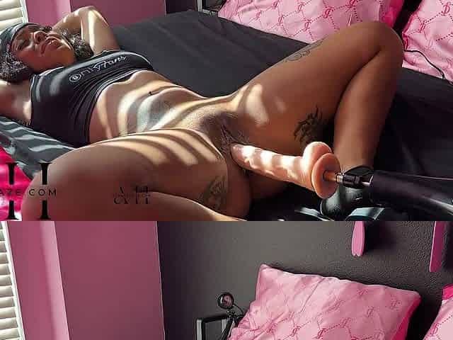 Eating her snatch whilst that babe gets banged w/ sex machine