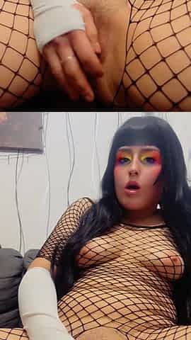 Cute Babe Rubbing Clit and Hardcore Fuck in Pussy with the Thrusting Vibrator in My Super Wet Pussy and Get Orgasm