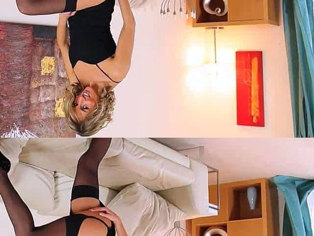 Amateur Webcam Teen Flashes Masturbates