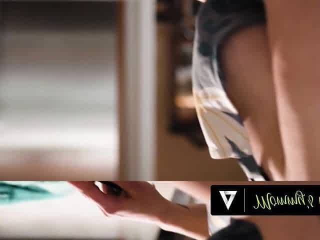 Slutty Dude Screws Hard His Sexy Stepmom