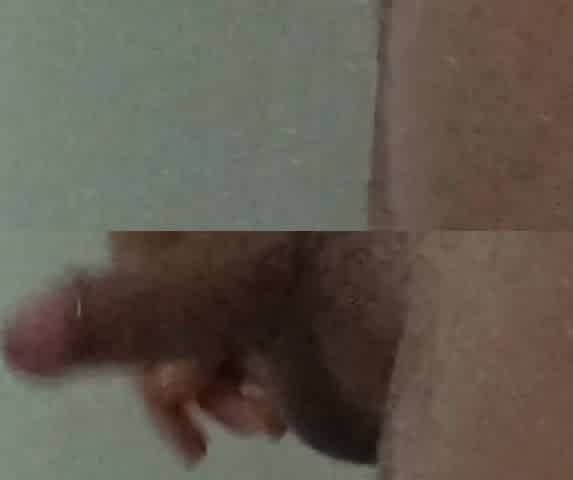 Maintenance in the shower. Inevitable to masturbate