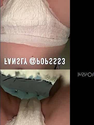 Despairing beauty holds her pee for likewise lengthy and overflows diaper
