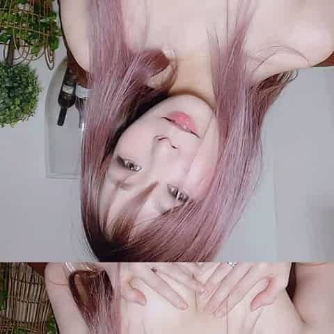 Hot amateur teen in a private show masturbating with a dildo