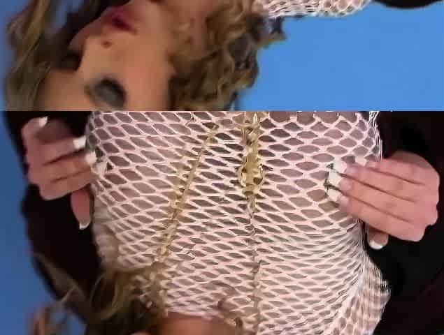 Blonde Beauty s Solo Fantasy
