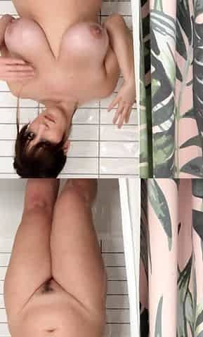 Big boobs milf masturbates with her dildo
