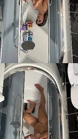 mother I'd like to fuck Washes In The Shower