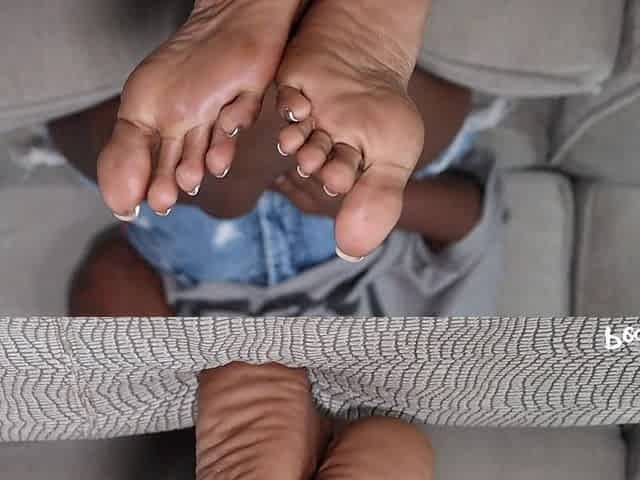 Phoenix Wiggling Her Toes