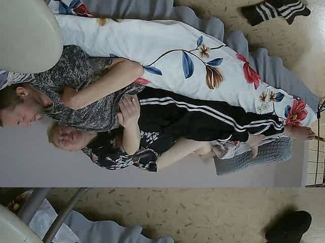 Girlfriend Gives Blowjob and Swallows Cum