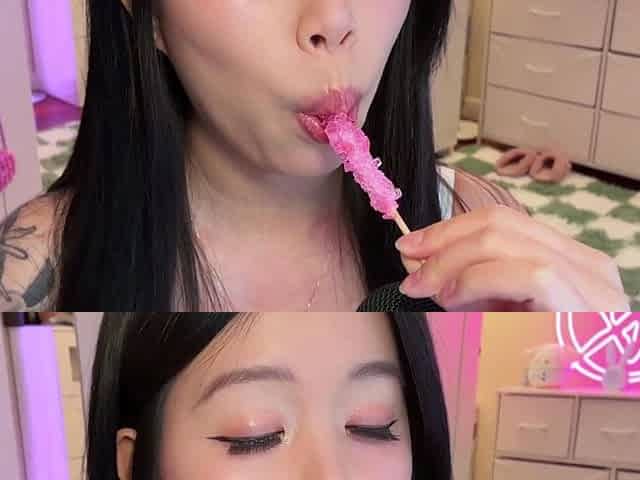 Japanese teens pussy toying