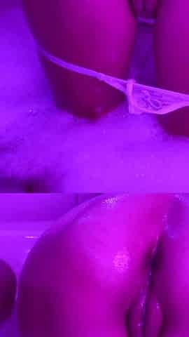 Fisting in the Bathtub Until She Squired From Her Stretched Pussy Squirting