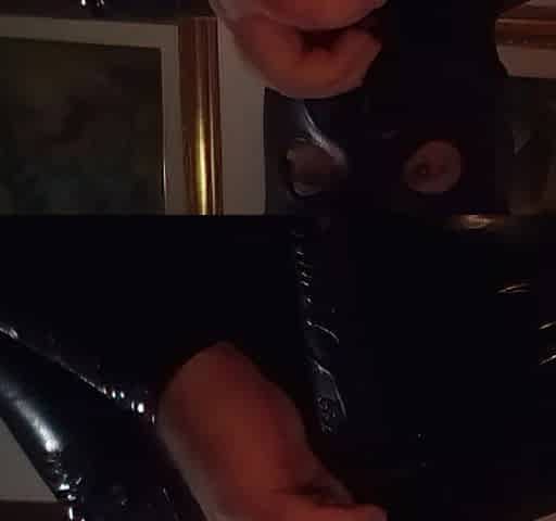 Fetysh Sissy Mask smokin'