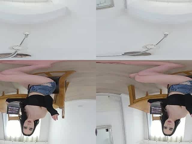 Ellie Louise, Found Your Porn - Beautiful Young Brunette Teen Virtual Girlfriend Solo