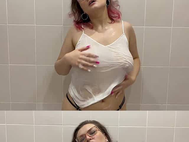 She in the Soul in Wet Clothes Sucks a Dick. Then Double Penetration