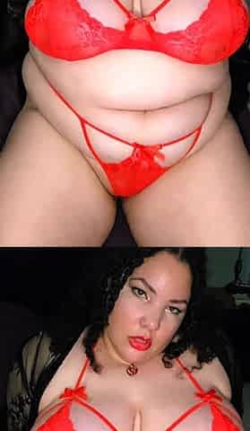 Big boobs milf masturbates with her dildo