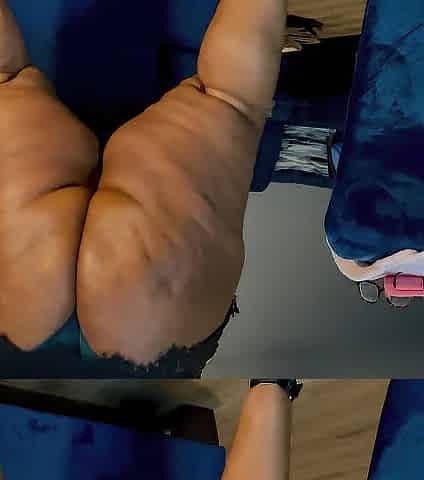 Large Mom