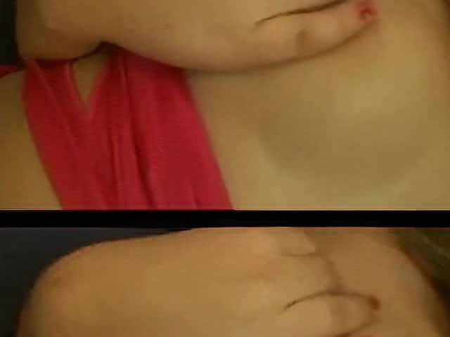 girls tongue deep kiss 331122