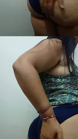 Latin babe with a rich booty tells her neighbour, whilst her spouse is away