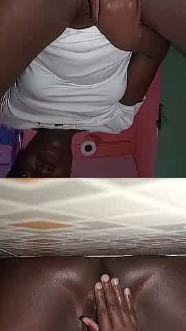 Black squirt complications with oozing creampie